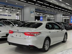 Toyota Camry 2.0G Luxury - ფოტო 3