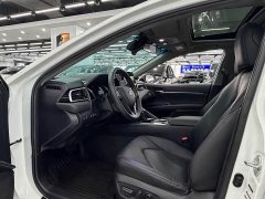 Toyota Camry 2.0G Luxury - ფოტო 5