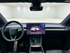 Tesla Model Y L Long Range All-Wheel Drive - ფოტო 11