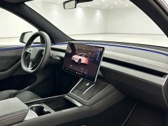 Tesla Model Y L Long Range All-Wheel Drive - ფოტო 15