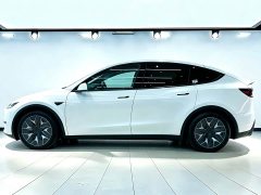 Tesla Model Y L Long Range All-Wheel Drive - ფოტო 5