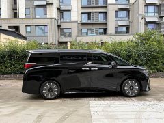 Toyota Alphard 2.5L Automatic - ფოტო 4