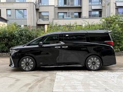 Toyota Alphard 2.5L Automatic - ფოტო 6
