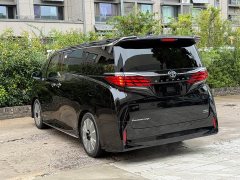 Toyota Alphard 2.5L Automatic - ფოტო 7
