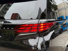 Toyota Alphard 2.5L Automatic - ფოტო 9