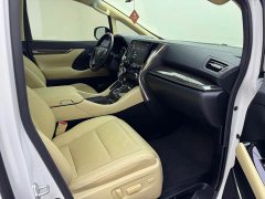 Toyota Alphard Hybrid 2.5L Premium Edition - ფოტო 11