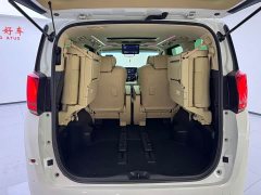 Toyota Alphard Hybrid 2.5L Premium Edition - ფოტო 9
