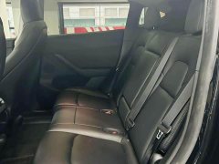 Tesla Model Y Rear-Wheel Drive - ფოტო 4