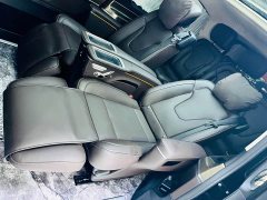 Mercedes-Benz V-Class 2022 V 260 L Long Wheelbase Luxury Edition - ფოტო 16