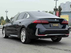 BMW 5 Series 525Li Luxury Package - ფოტო 7