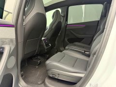 Tesla Model Y L Long Range All-Wheel Drive - ფოტო 10