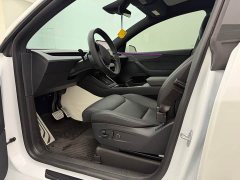 Tesla Model Y L Long Range All-Wheel Drive - ფოტო 8
