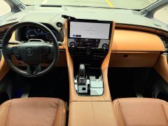 Toyota Vellfire Crown Hybrid 2.5L Executive Premier Edition - photo 16