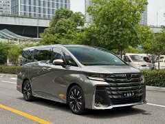Toyota Vellfire Crown Hybrid 2.5L Executive Premier Edition - photo 3