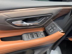Toyota Vellfire Crown Hybrid 2.5L Executive Premier Edition - photo 7