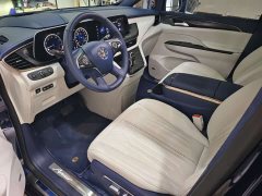Buick GL8 Avenir Four-Seat Premium Edition - ფოტო 10