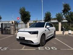 AITO M8 Pure Electric Max Six-Seat Long Range Edition (192-Channel LiDAR) - ფოტო 1