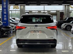 Toyota Sienna 2021 2.5L Hybrid Platinum Edition - ფოტო 14