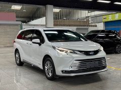 Toyota Sienna 2021 2.5L Hybrid Platinum Edition - ფოტო 3