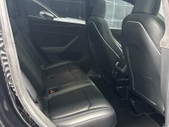 Tesla Model Y Performance All-Wheel Drive - ფოტო 11