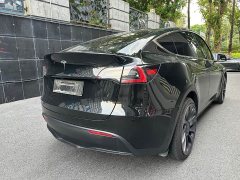 Tesla Model Y Performance All-Wheel Drive - ფოტო 16