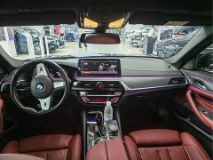 BMW 5 Series 530Li Luxury M Sport Package - ფოტო 4