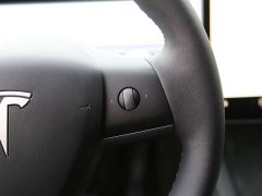 Tesla Model Y Rear-Wheel Drive - ფოტო 9