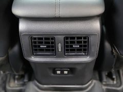 Toyota Venza 2.0L CVT AWD Luxury - ფოტო 17