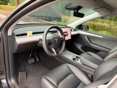 Tesla Model Y Rear-Wheel Drive - ფოტო 6
