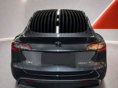 Tesla Model Y Rear-Wheel Drive - ფოტო 5