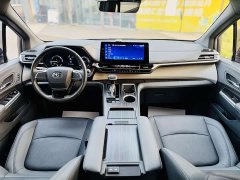 Toyota Grevias 2.5L Hybrid Premium VIP Edition - ფოტო 9