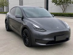 Tesla Model Y Rear-Wheel Drive - ფოტო 2