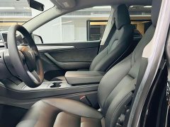 Tesla Model Y Rear-Wheel Drive - ფოტო 6