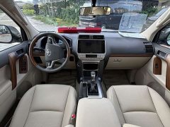 Toyota Prado (Imported) 4.0L Automatic - ფოტო 16