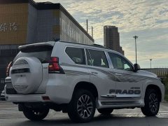 Toyota Prado (Imported) 4.0L Automatic - ფოტო 4