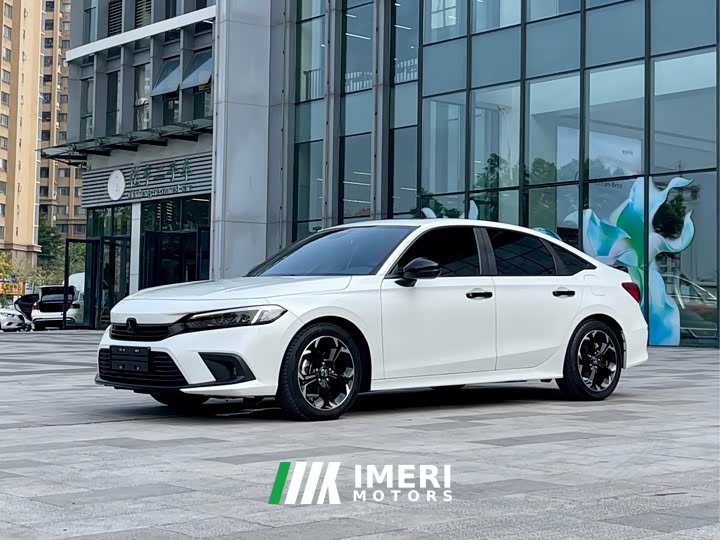 Honda Civic 240TURBO CVT Fuel Dynamic Edition