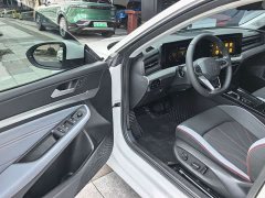 Volkswagen Lingdu L 280TSI DSG Dazzling Red Edition - ფოტო 10