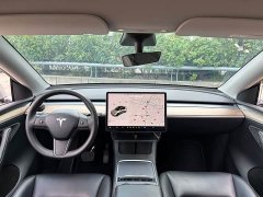 Tesla Model Y Standard Range RWD - ფოტო 14