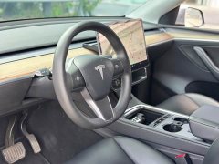 Tesla Model Y Standard Range RWD - ფოტო 18