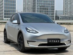 Tesla Model Y Standard Range RWD - ფოტო 3