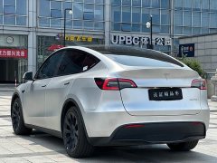 Tesla Model Y Standard Range RWD - ფოტო 6
