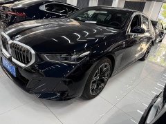 BMW 5 Series 530Li Luxury Edition Premium Package - ფოტო 2