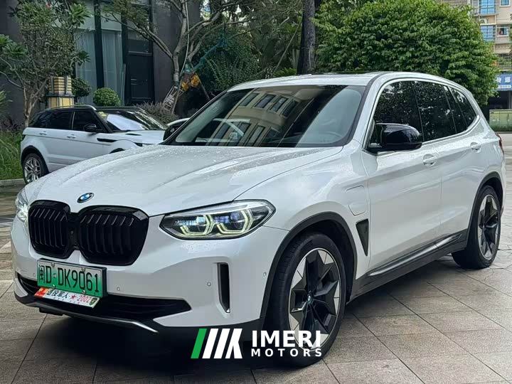 BMW iX3 Facelift Leadership Edition