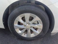 Chevrolet Cruze 325T Automatic Joyful Edition - ფოტო 6