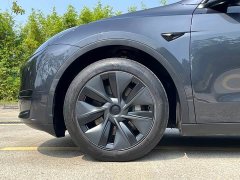 Tesla Model Y Rear-Wheel Drive - ფოტო 14