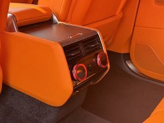 Land Rover Range Rover 2023 3.0L V6 400PS Genesis Extended Wheelbase - ფოტო 14