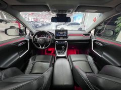 Toyota Venza 2.0L CVT FWD Luxury - ფოტო 13