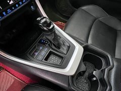 Toyota Venza 2.0L CVT FWD Luxury - ფოტო 17