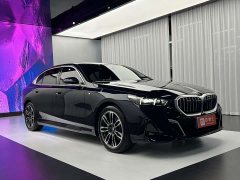 BMW 5 Series 530Li Premier M Sport Package - ფოტო 3
