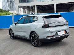 Volvo XC70 Plug-in Hybrid 2026 Two-Wheel Drive Long Range Core - ფოტო 12